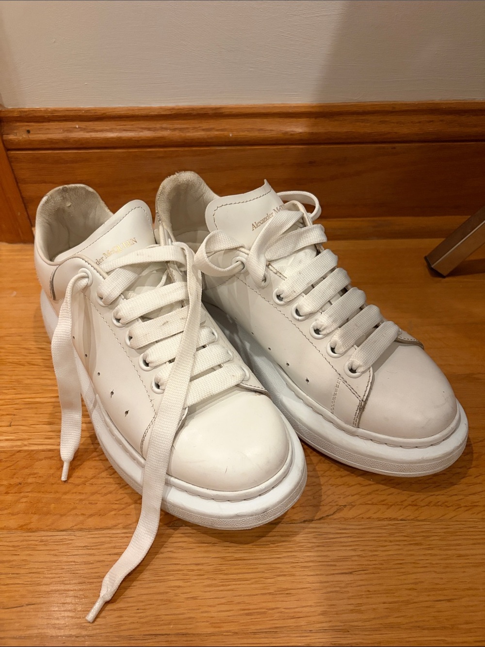 Alexander McQueen Leather Sneakers size 39